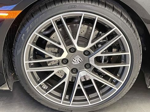 Certified 2022 Porsche 911 Targa 4S AWD/4WD image 11