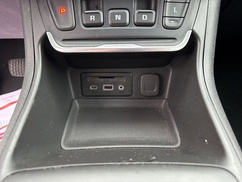 Used 2019 GMC Terrain SLT w/ Preferred Package image 19