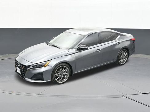 Used 2023 Nissan Altima 2.0 SR image 66