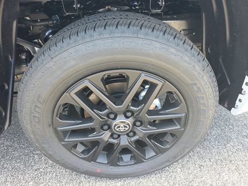 New 2026 Toyota Tundra Limited AWD/4WD image 7