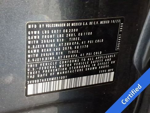 Used 2024 Volkswagen Tiguan SE R-Line image 13