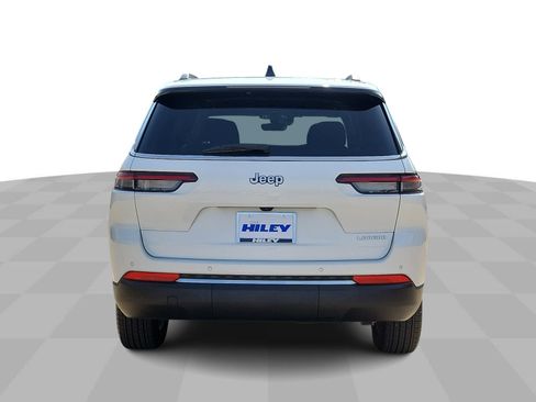 Used 2025 Jeep Grand Cherokee L Laredo RWD image 7