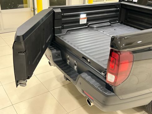 Used 2023 Honda Ridgeline Black Edition image 8