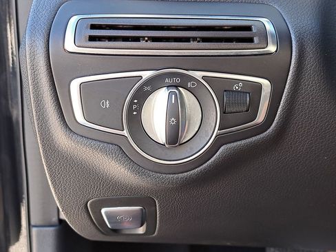Used 2019 Mercedes-Benz C 300 C 300 image 28