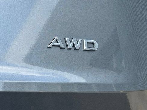 Used 2023 Nissan Rogue S AWD/4WD image 12