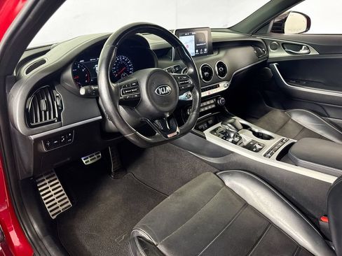 Used 2018 Kia Stinger GT2 RWD image 9