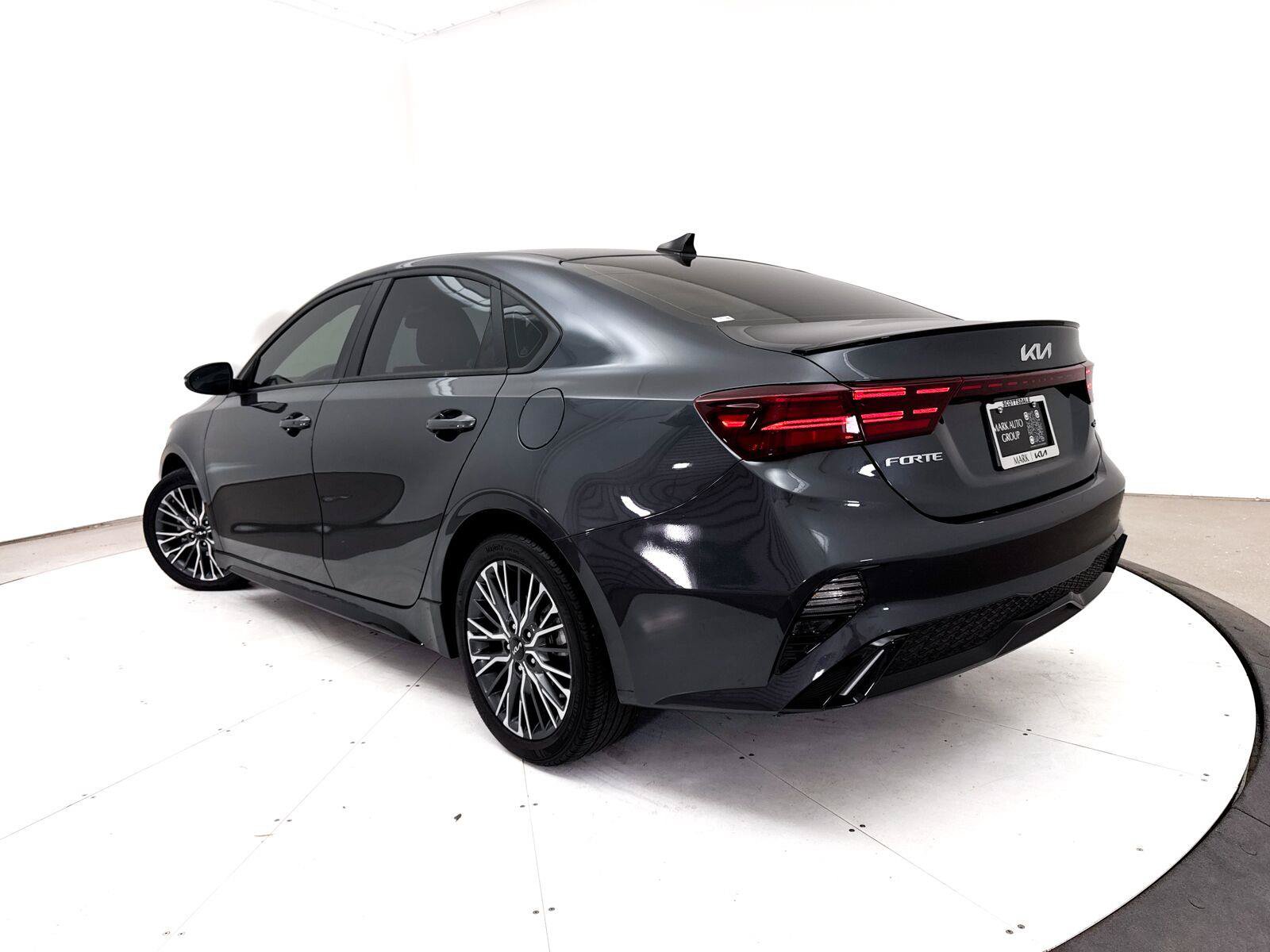 Used 2024 Kia Forte GT-Line w/ GT-Line Premium Package FWD image 2