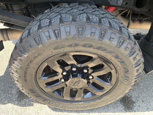 Used 2019 Chevrolet Silverado 2500 LTZ w/ Duramax Plus Package AWD/4WD image 17