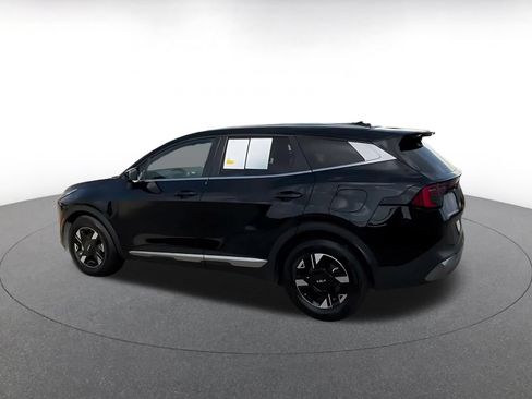 Used 2026 Kia Sportage LX FWD image 4