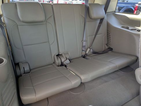 Used 2019 GMC Yukon SLT w/ Premium Edition image 19