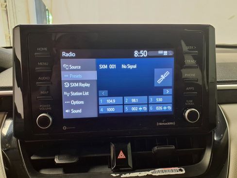 Used 2022 Toyota Corolla Cross L FWD image 12