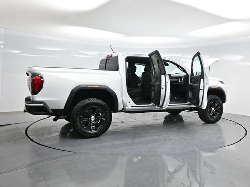 Used 2024 GMC Canyon Elevation w/ Convenience Package RWD image 4