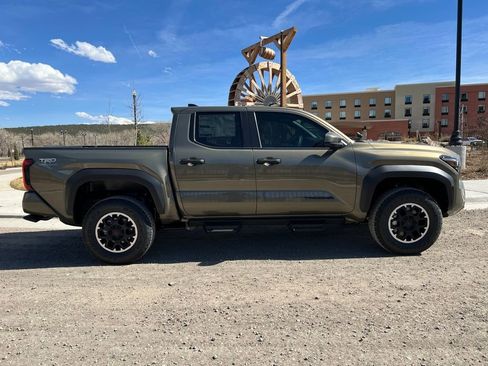 New 2026 Toyota Tacoma TRD Off-Road image 4