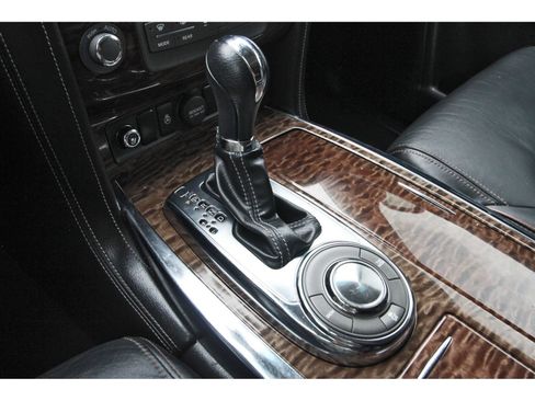 Used 2017 Nissan Armada Platinum RWD image 31