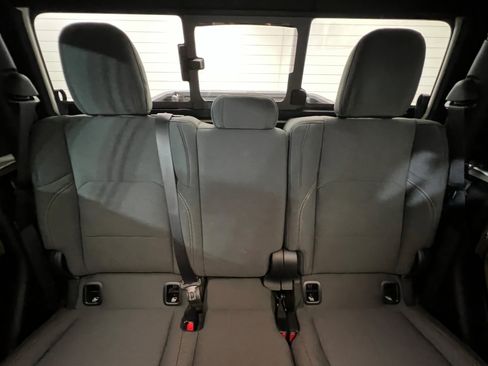 New 2025 Jeep Gladiator Sport image 24