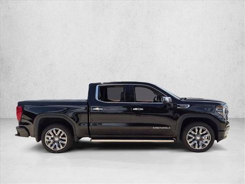 Used 2024 GMC Sierra 1500 Denali AWD/4WD image 4