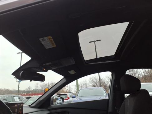 Used 2024 Honda Accord Sport image 11