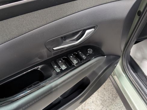 Used 2024 Hyundai Santa Cruz Limited image 13