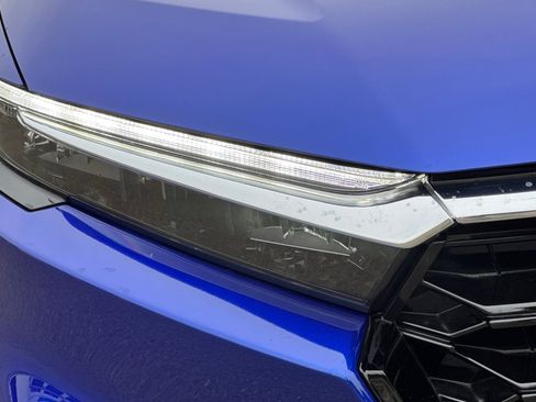 Used 2025 Honda CR-V EX image 11