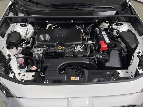 Used 2020 Toyota RAV4 XLE Premium image 9