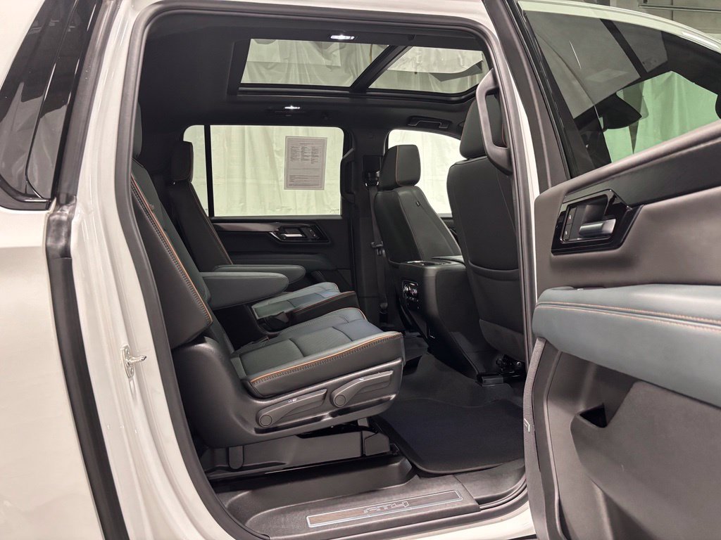 Used 2026 GMC Yukon XL AT4 AWD/4WD image 51