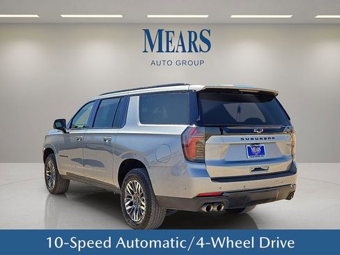 Used 2025 Chevrolet Suburban Z71 image 4