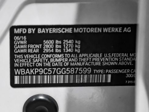 Used 2016 BMW 550i xDrive Sedan image 55