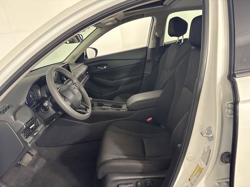 Used 2023 Honda Accord EX image 15