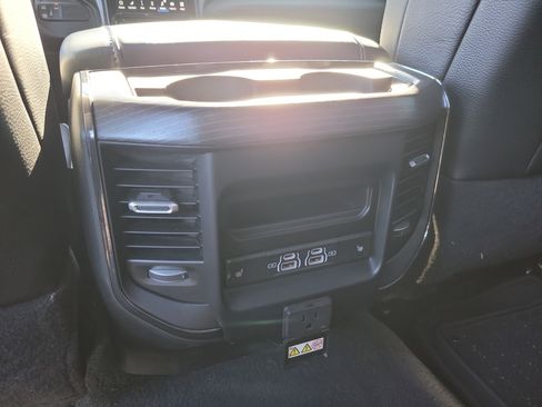 Used 2024 RAM 2500 Limited image 14