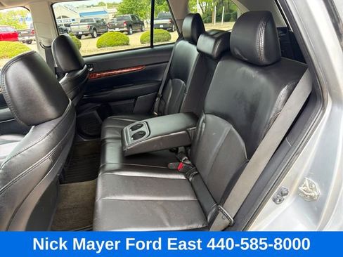 Used 2012 Subaru Outback 3.6R Limited AWD/4WD image 19