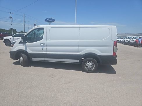 Used 2024 Ford Transit 250 Low Roof AWD image 1