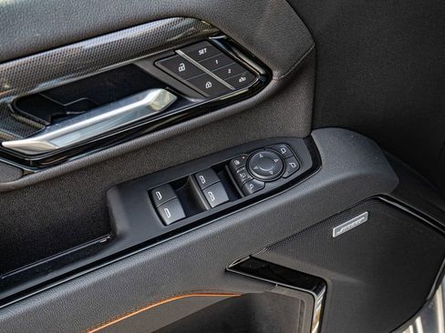 Used 2025 GMC Sierra 3500 AT4 image 19