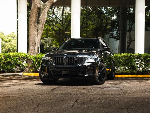 Used 2025 BMW X5 M60i w/ Climate Comfort Package AWD/4WD image 2