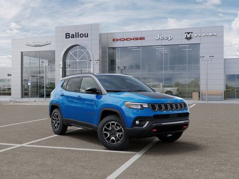New 2026 Jeep Compass Trailhawk w/ Sun, Sound & Navigation Group AWD/4WD image 5