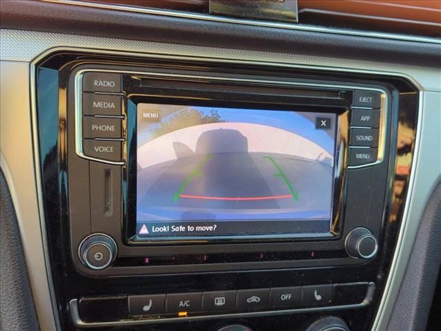 Used 2019 Volkswagen Passat 2.0T Wolfsburg FWD image 19
