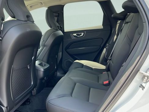 New 2026 Volvo XC60 B5 Core AWD/4WD image 9