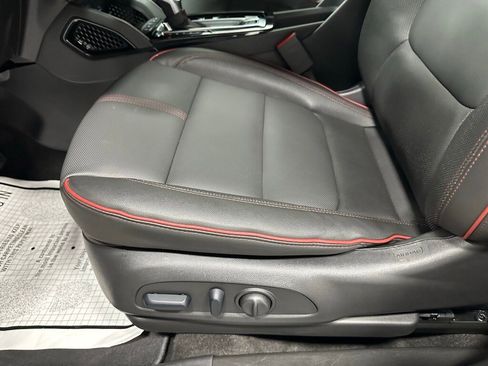 Used 2024 Chevrolet TrailBlazer RS w/ Convenience Package image 13