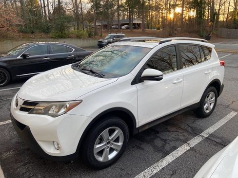 Used 2013 Toyota RAV4 XLE image 7