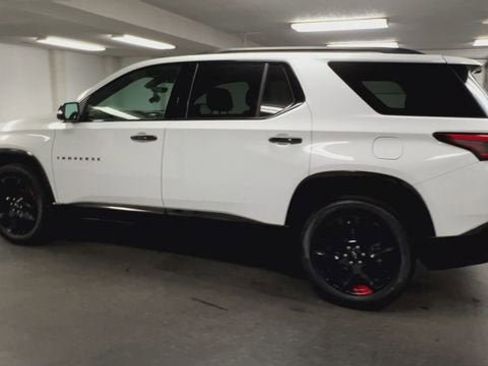 Certified 2023 Chevrolet Traverse Premier w/ Redline Edition image 6