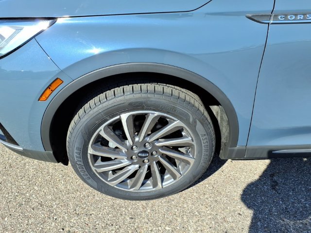 Used 2023 Lincoln Corsair Reserve w/ Equipment Group 201A AWD/4WD image 4