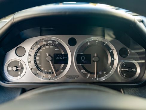 Used 2009 Aston Martin DB9 Volante image 15