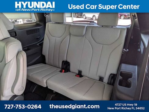 Used 2022 Hyundai Palisade SEL w/ Premium Package FWD image 13