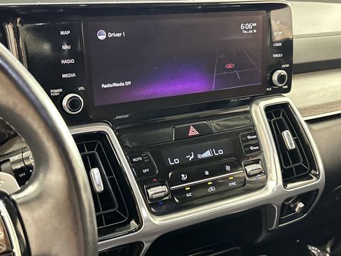 Used 2022 Kia Sorento SX Prestige AWD/4WD image 17