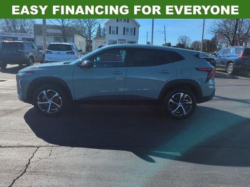 Certified 2024 Chevrolet Trax RS w/ Driver Confidence Package image 5