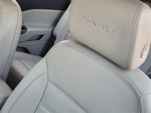 Used 2018 GMC Acadia Denali w/ Technology Package image 25