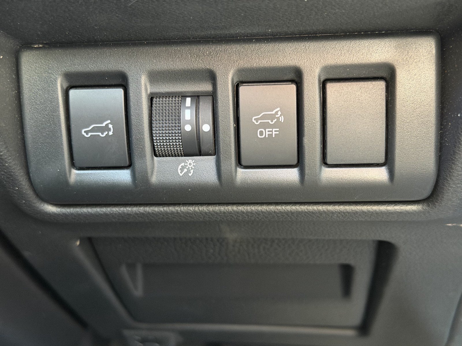 Certified 2025 Subaru Outback Premium AWD/4WD image 26