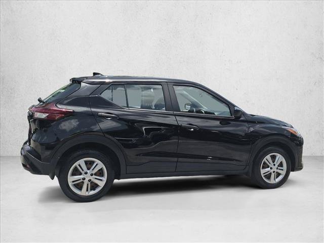 Certified 2023 Nissan Kicks S FWD image 4