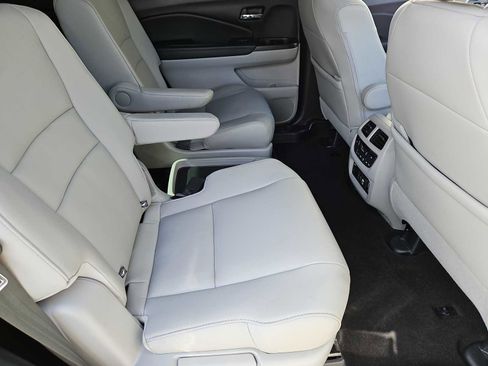 Used 2019 Honda Pilot Touring image 22