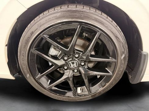 Used 2023 Honda Civic Sport image 12