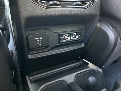 Used 2025 Jeep Grand Cherokee L Altitude image 42